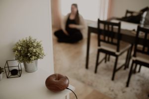 Läs mer om artikeln Eteriska oljor och aromaterapi under graviditeten