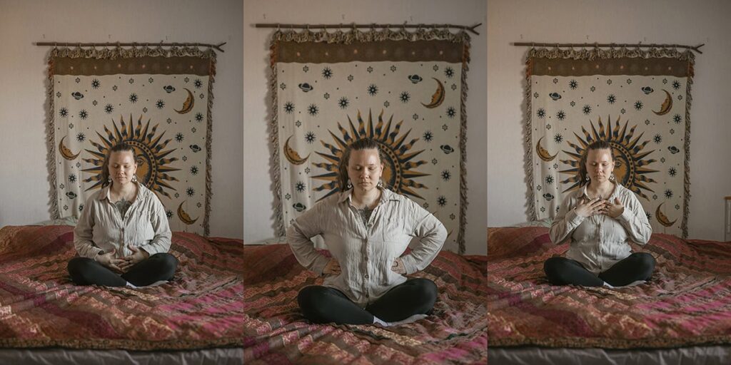 Kolme eri kuvaa naisesta joka pitää kädet, ensin vatsalla, sitten kylkiluihin ja lopuksi rintakehällä.