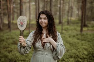 Read more about the article Armollinen sisäinen puhe odotukseen, synnytykseen ja vauvavuoteen